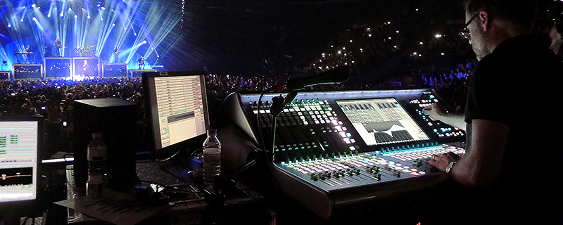 Simon Thomas at work
