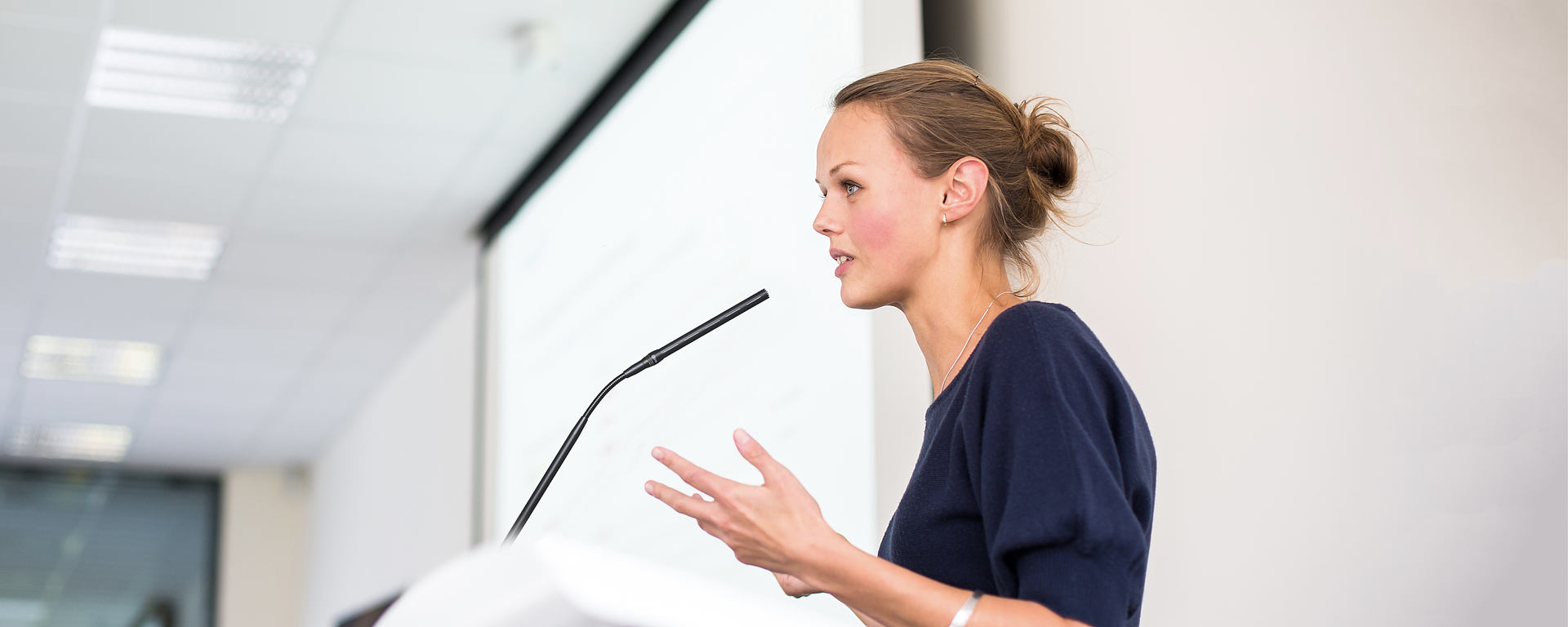 Conference series LEWITT woman podium