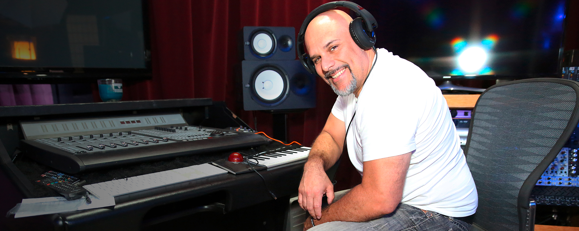 Waldo likes his professional reference Drum mics of the DTP Beat Kit Pro 7